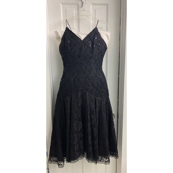 Black lace and taffeta formal - Picture 1 of 3